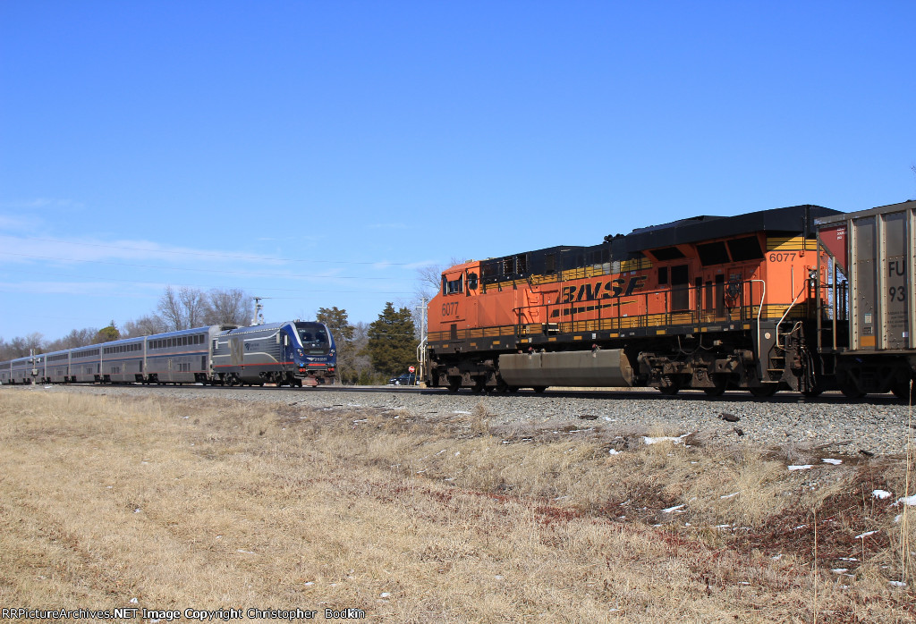 BNSF 6077